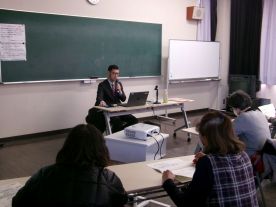 100_2487 真剣に受講.JPG